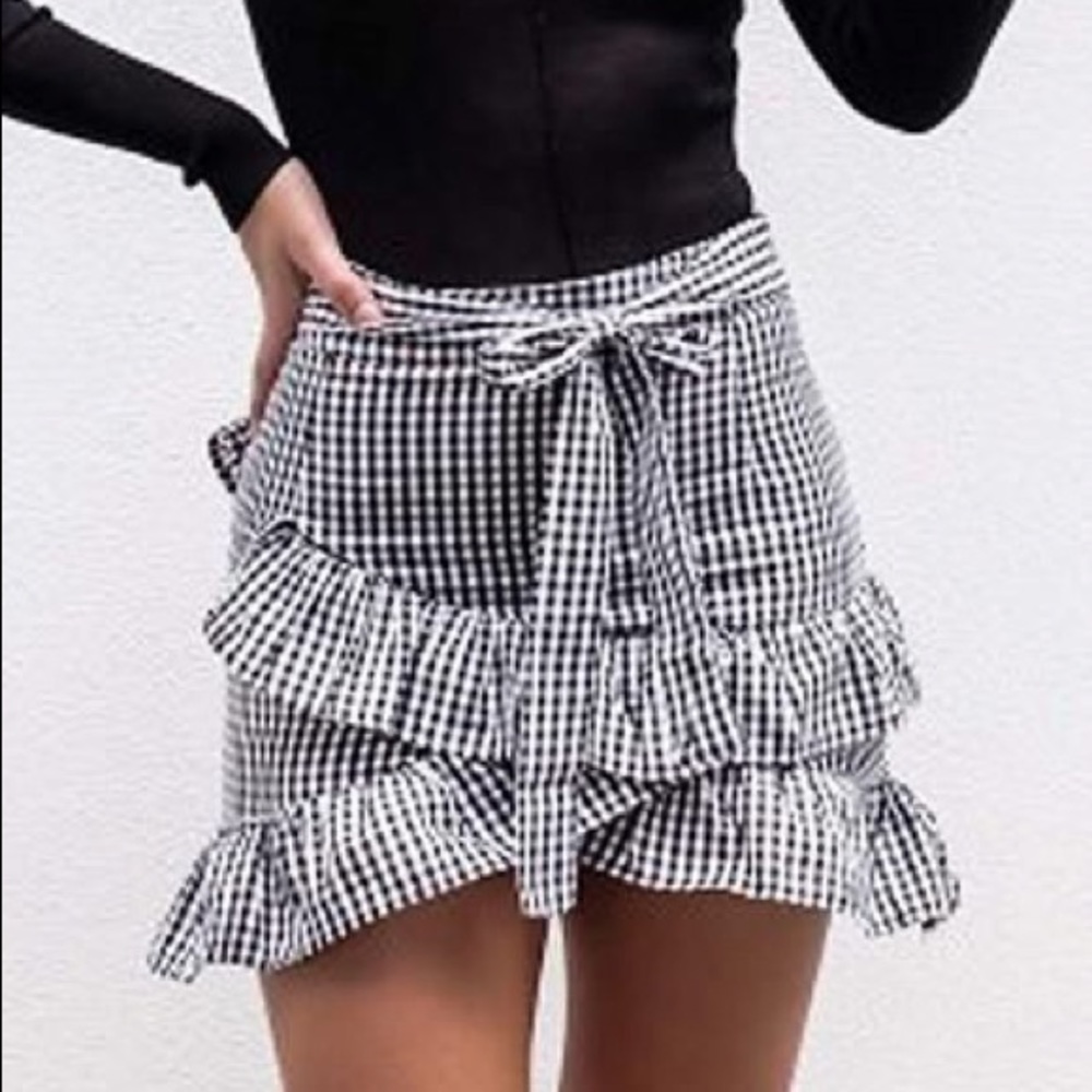 Gingham ruffle skirt mini